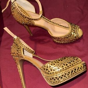 Gold Studded Women's Heels (If Money Ready Text 2199517451)